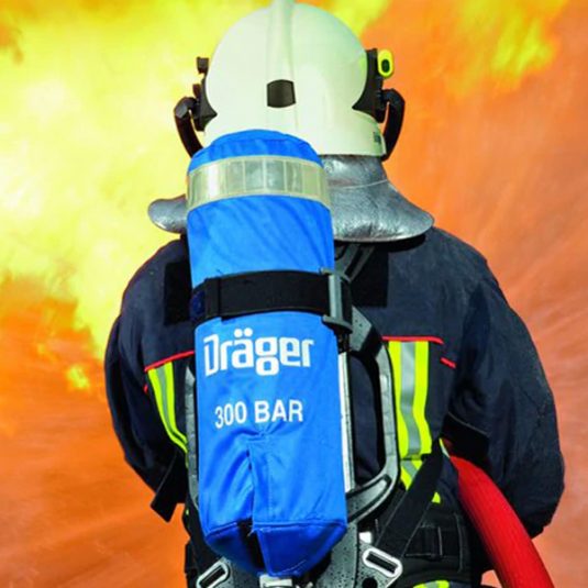 Worker Using PSS 5000 Breathing Apparatus